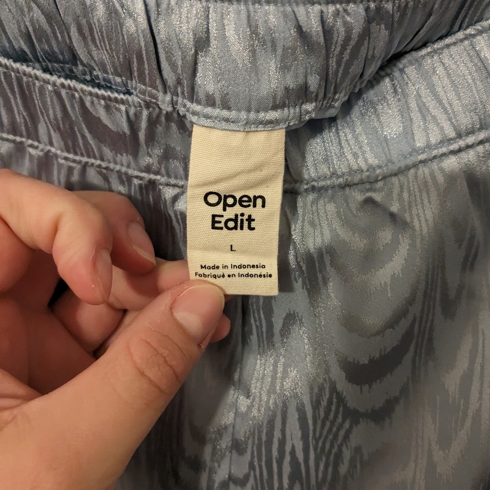 Satin Matching Set - Picture 11 of 13